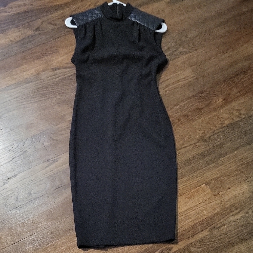 Calvin Klein Black Quilted-Shoulder Midi Dress